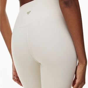 Aritzia Cream High-Waisted Leggings
